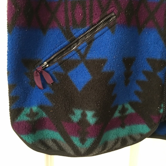 Nordic Fleece
zipperedNavy Blue purple green gray
Size L 2 Zip Side Pockets - Picture 12 of 13